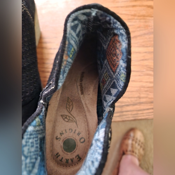 Women's Black Suede Ankle Boots - Picture 4 of 6